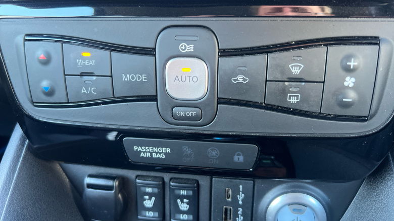 Nissan LEAF 160kW e+ N-Connecta 62kWh 5dr Auto Electric Hatchback